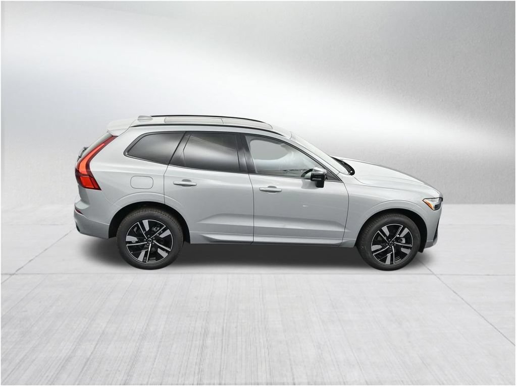 New 2026 Volvo XC60 B5 Core AWD/4WD image 18