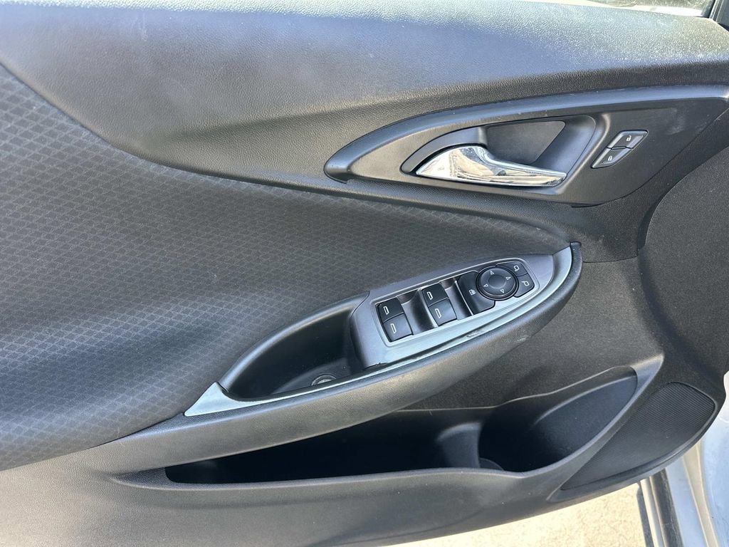 Used 2019 Chevrolet Malibu LS image 15
