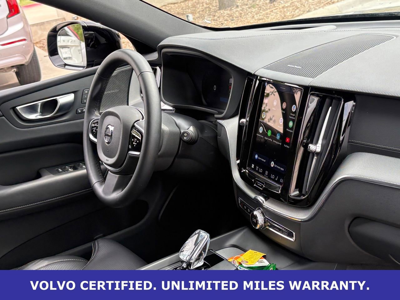 Certified 2024 Volvo XC60 B5 Ultimate w/ Protection Package Premier image 37