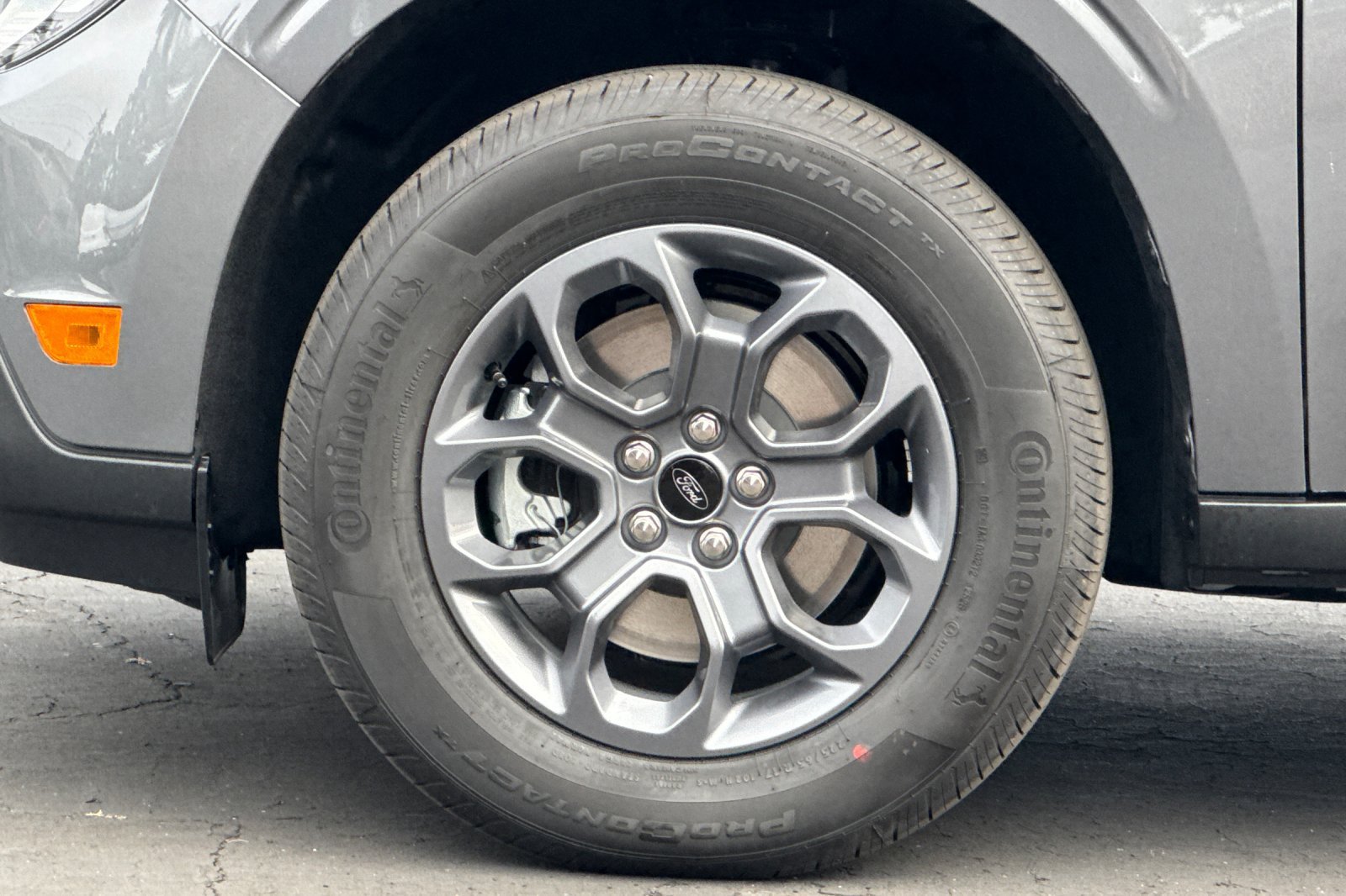 New 2026 Ford Maverick XLT w/ XLT Luxury Package FWD image 29