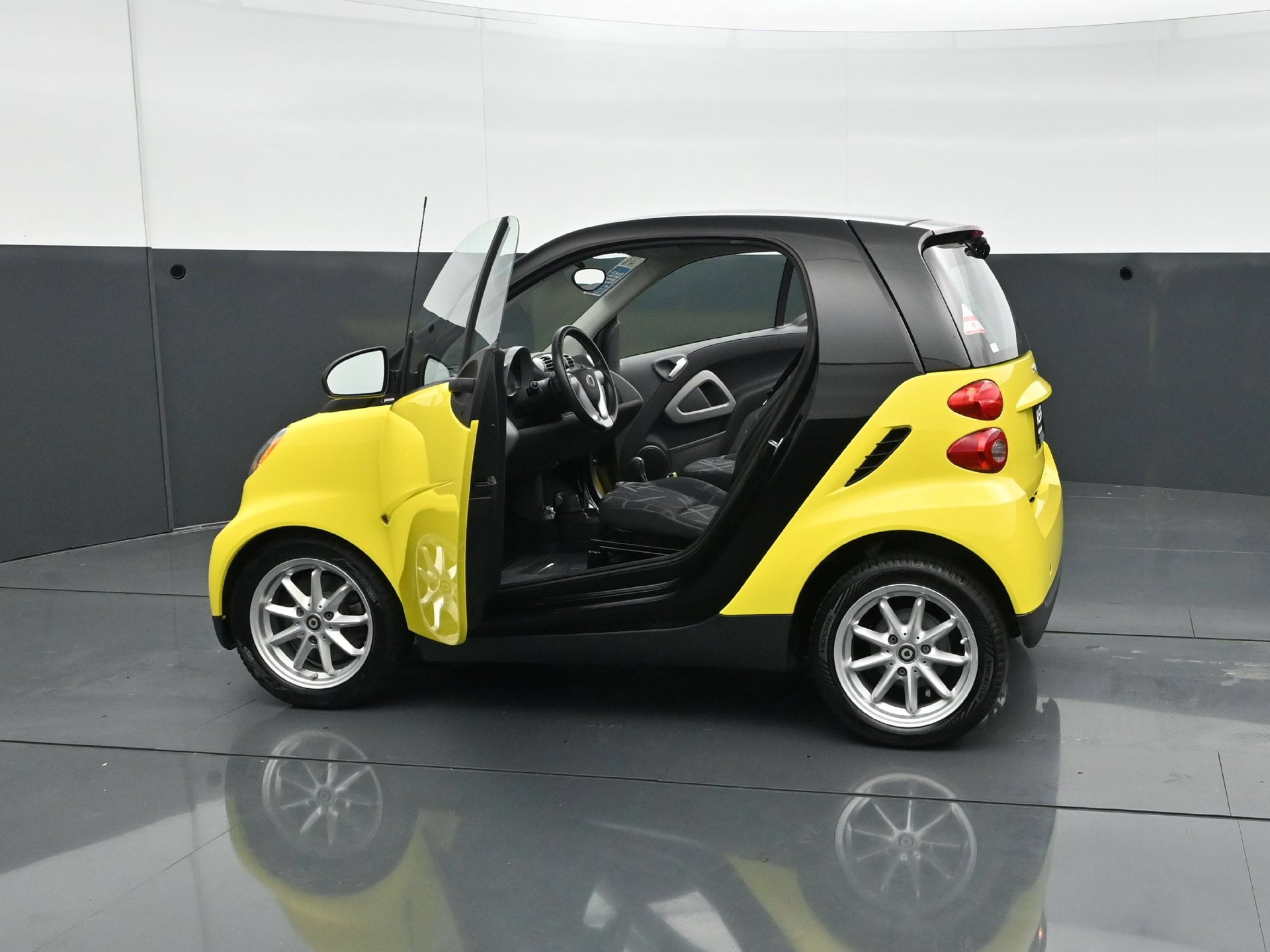 Used 2008 smart fortwo passion RWD image 22