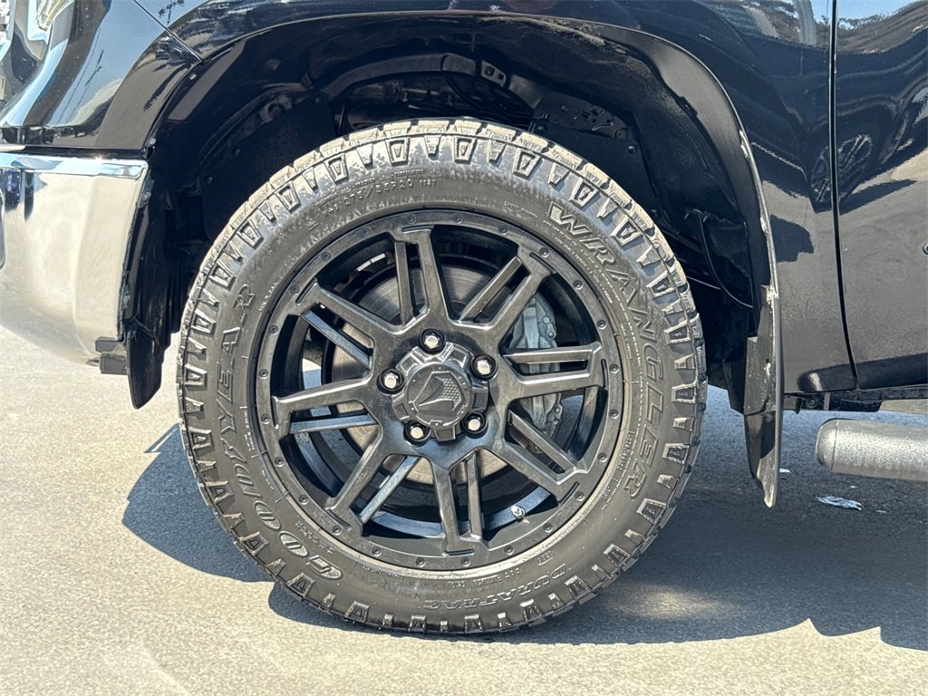 Used 2019 Toyota Tundra SR5 w/ SR5 Upgrade Package image 7