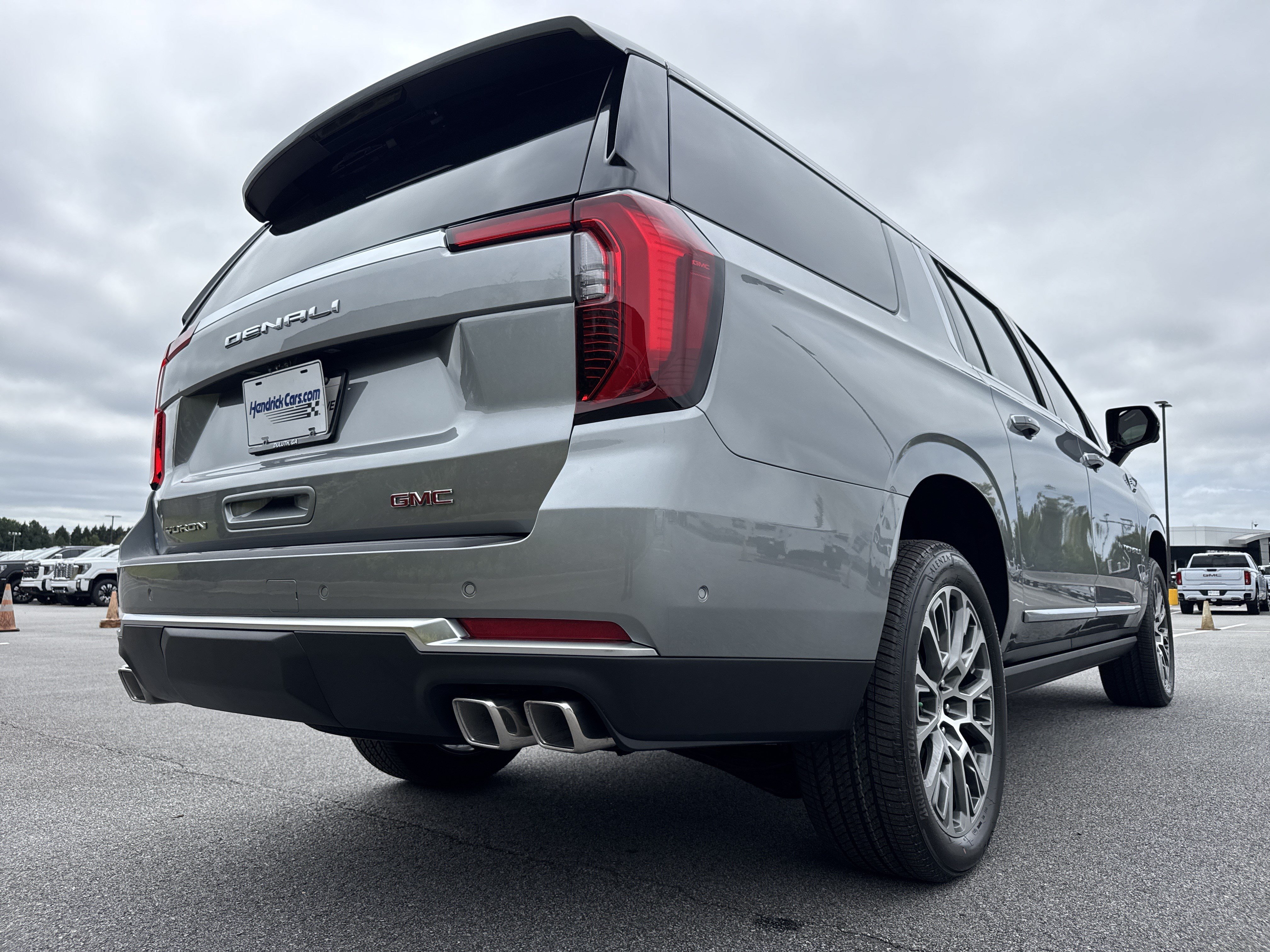 New 2026 GMC Yukon XL Denali w/ Denali Reserve Package AWD/4WD image 10
