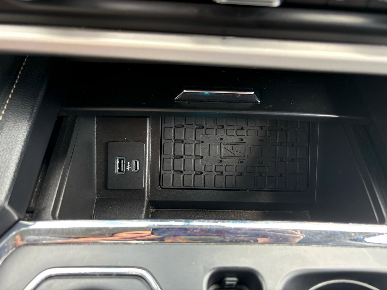 Used 2023 Ford Expedition Max XLT image 19