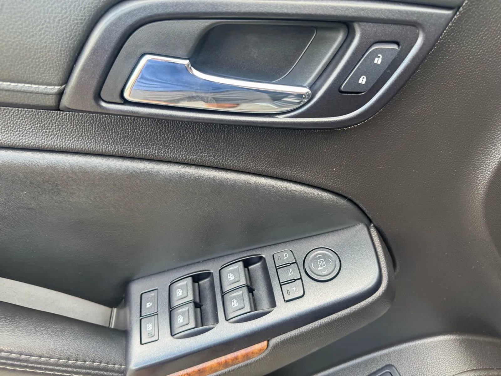 Used 2016 Chevrolet Tahoe LTZ image 24