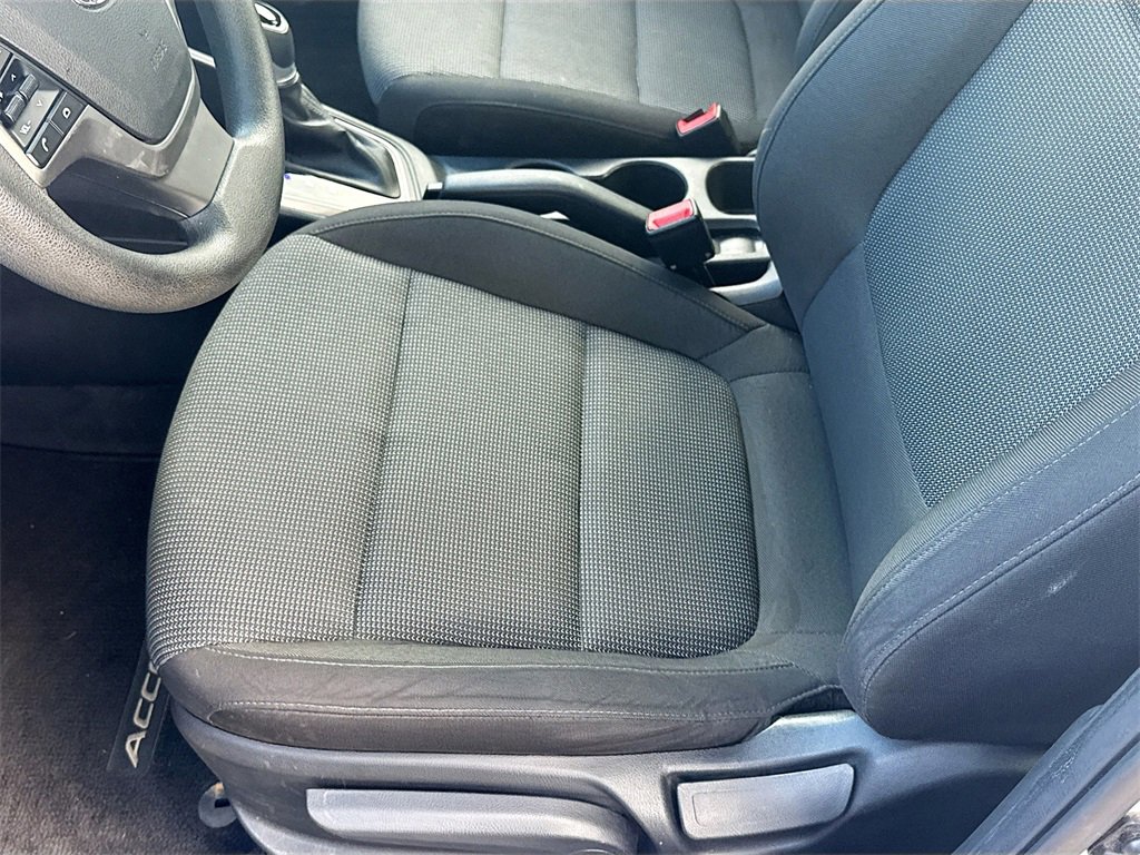 Used 2022 Hyundai Accent SE image 21