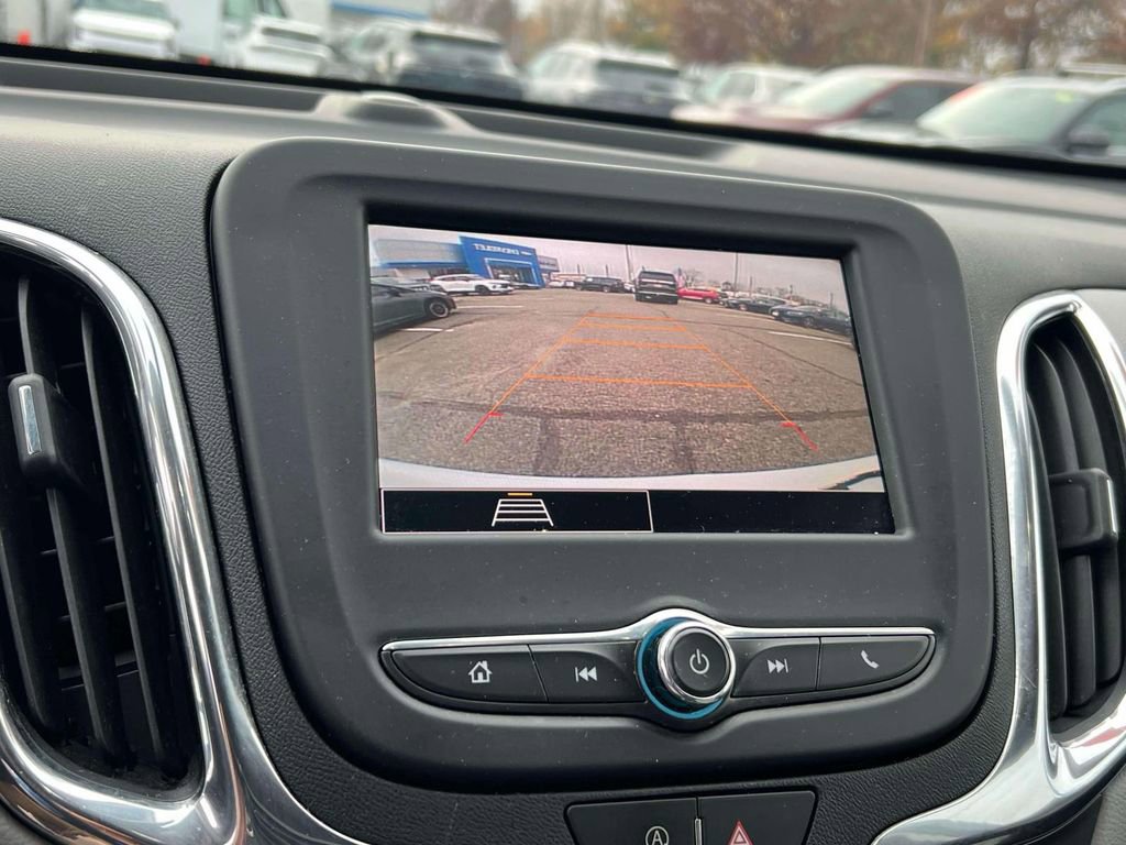 Used 2022 Chevrolet Equinox LS w/ LS Convenience Package AWD/4WD image 28
