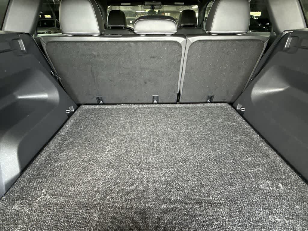 Certified 2023 Volkswagen Atlas Cross Sport SE w/ Panoramic Sunroof Package FWD image 25