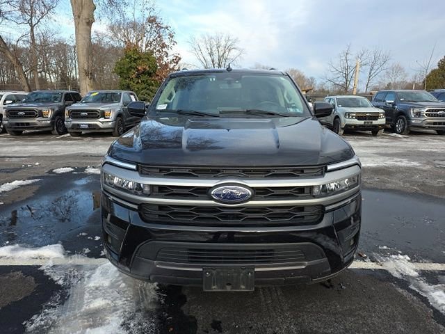 Certified 2024 Ford Expedition XLT image 2