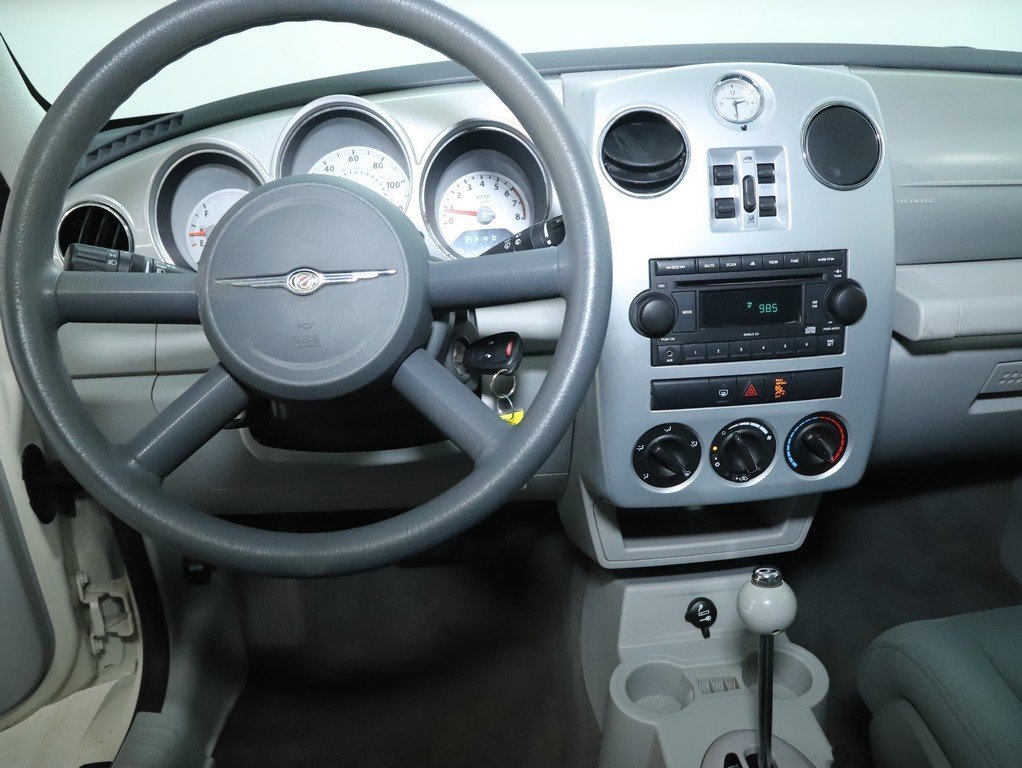 Used 2007 Chrysler PT Cruiser image 34