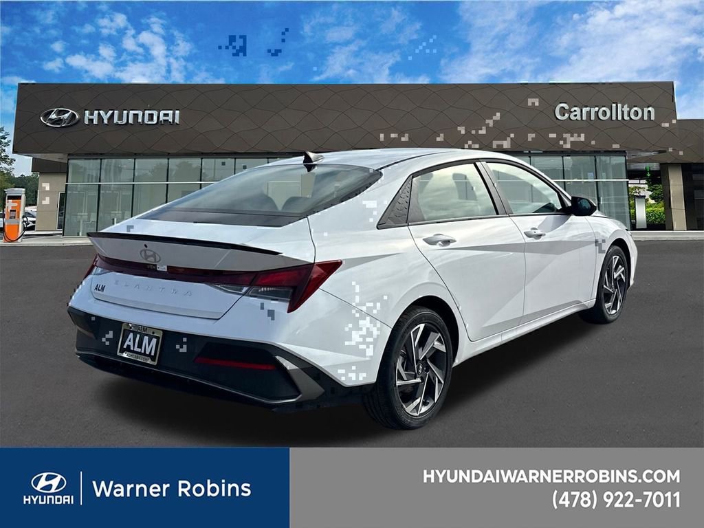 New 2025 Hyundai Elantra Sport image 4
