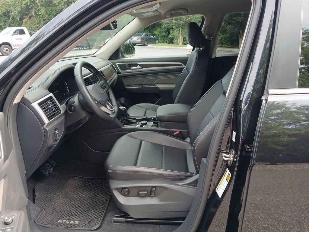 Used 2023 Volkswagen Atlas SE AWD/4WD image 10