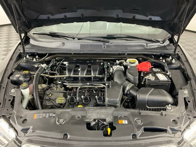 Used 2015 Ford Taurus Limited w/ Equipment Group 301A AWD/4WD image 35
