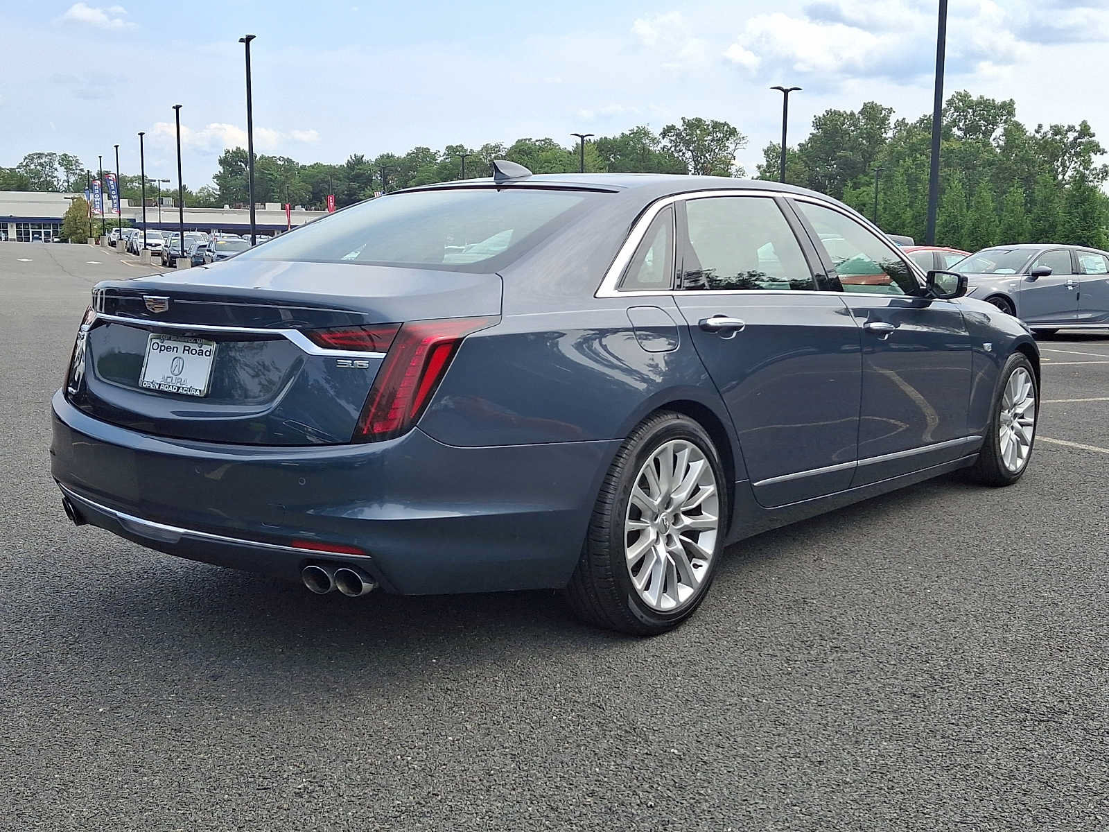 Used 2019 Cadillac CT6 Luxury w/ Driver Awareness Package AWD/4WD image 6
