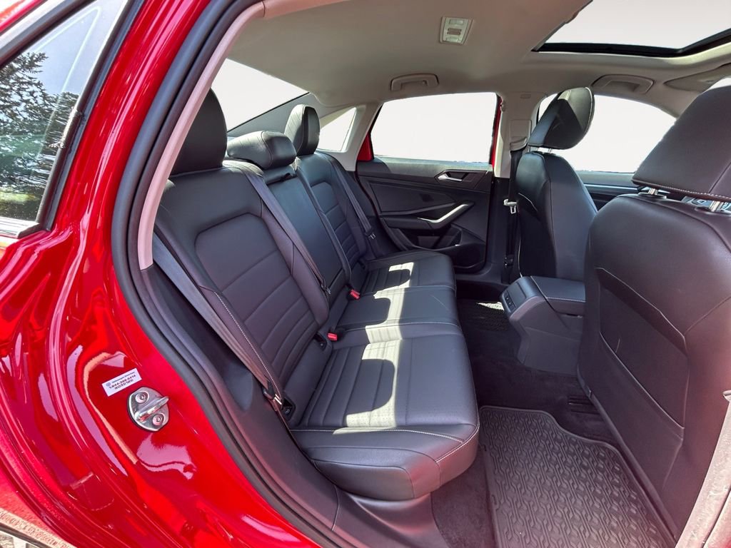 Used 2021 Volkswagen Jetta SEL FWD image 22