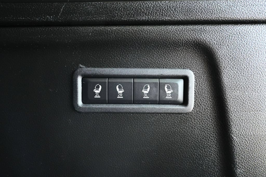 Used 2024 Jeep Wagoneer L Series III w/ Rear Seat Video Group 1 AWD/4WD image 46