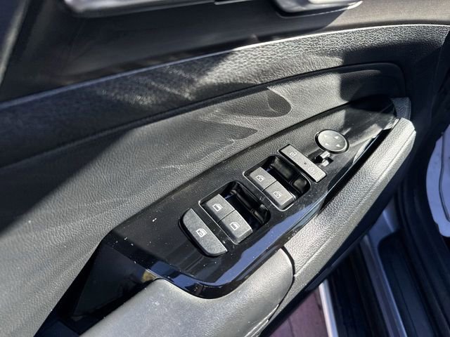 Used 2024 Kia Sportage EX image 13