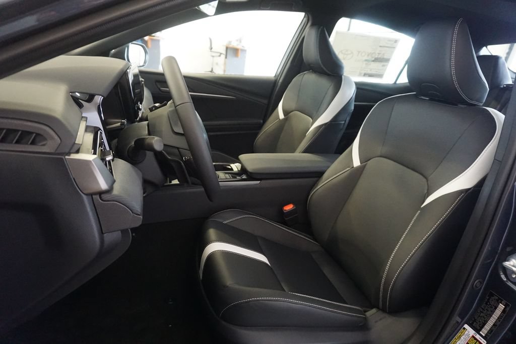 New 2026 Toyota Camry SE FWD image 19