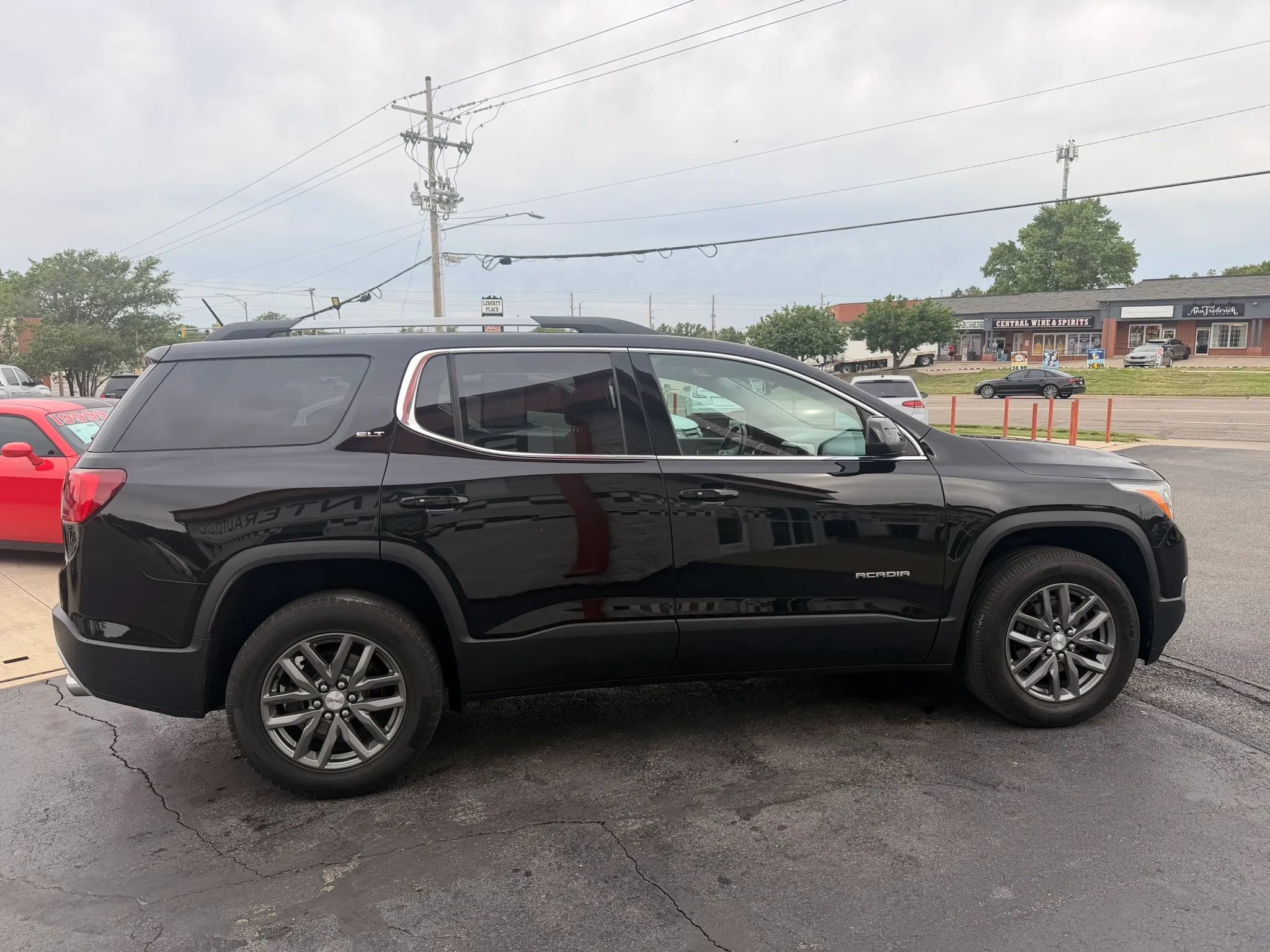 Used 2019 GMC Acadia SLT FWD image 6