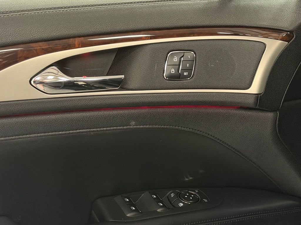 Used 2017 Lincoln MKZ Reserve w/ Climate Package AWD/4WD image 12