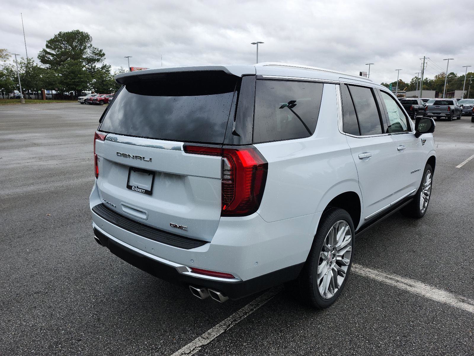 New 2026 GMC Yukon Denali image 3