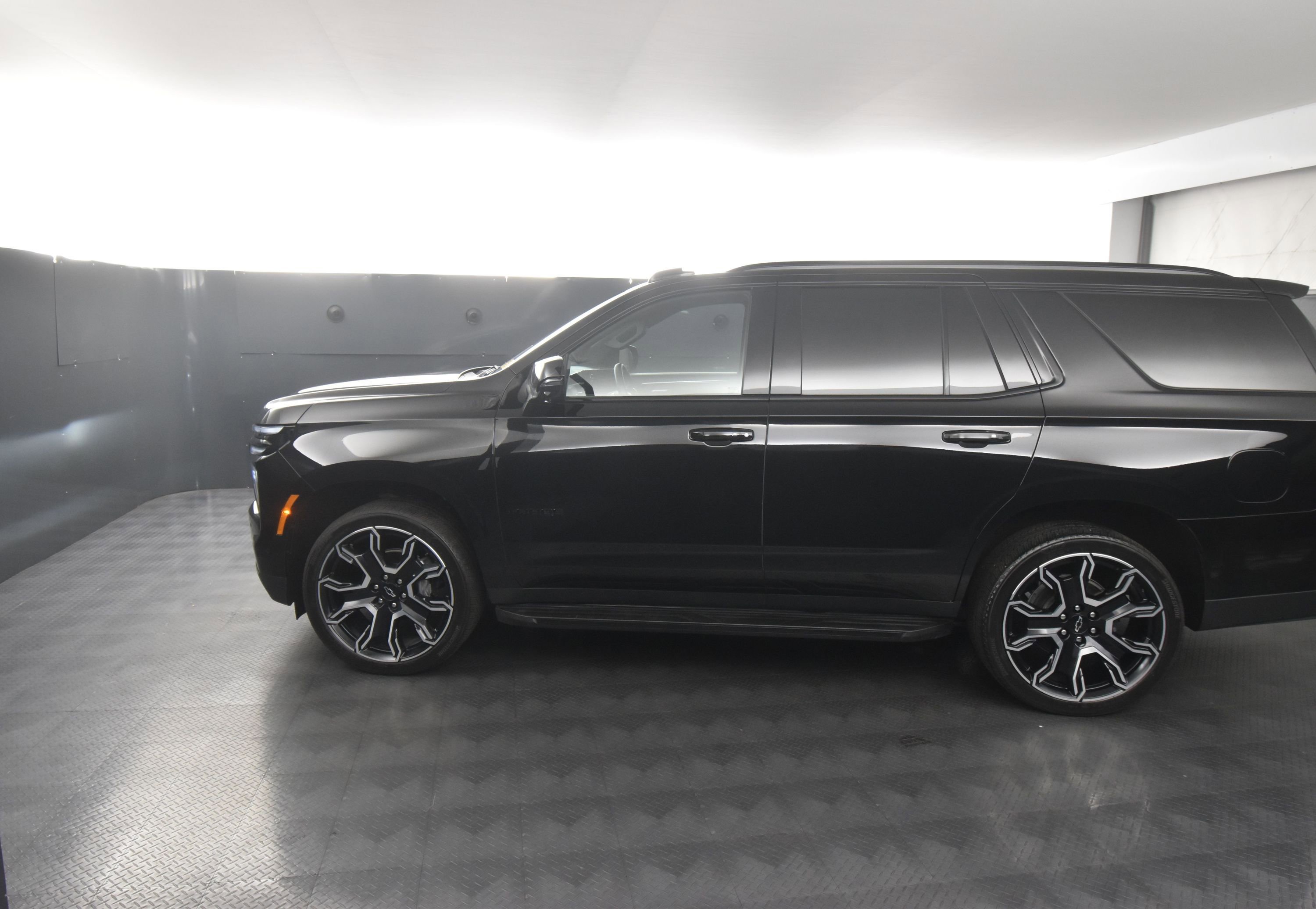 Used 2025 Chevrolet Tahoe RST w/ RST Capability Package image 7