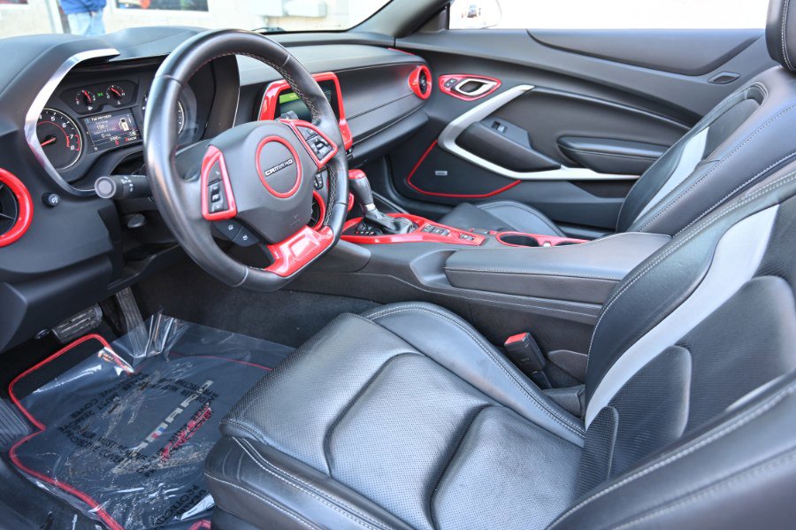 Used 2021 Chevrolet Camaro LT w/ RS Package image 16