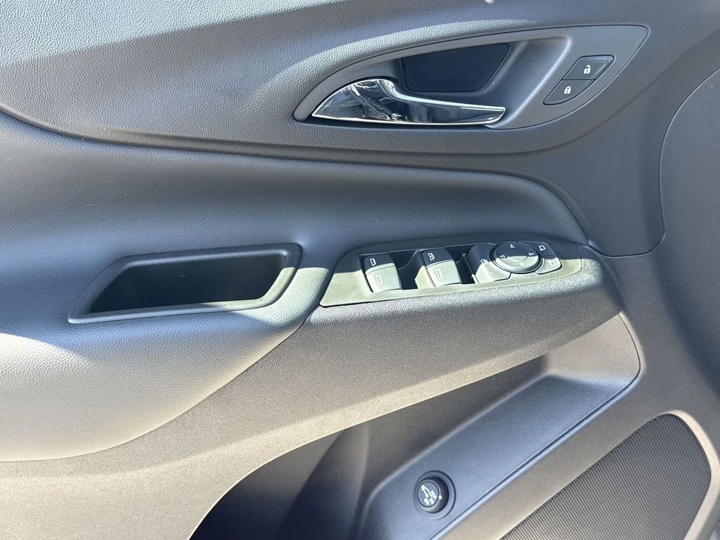 Used 2024 Chevrolet Equinox LT image 15