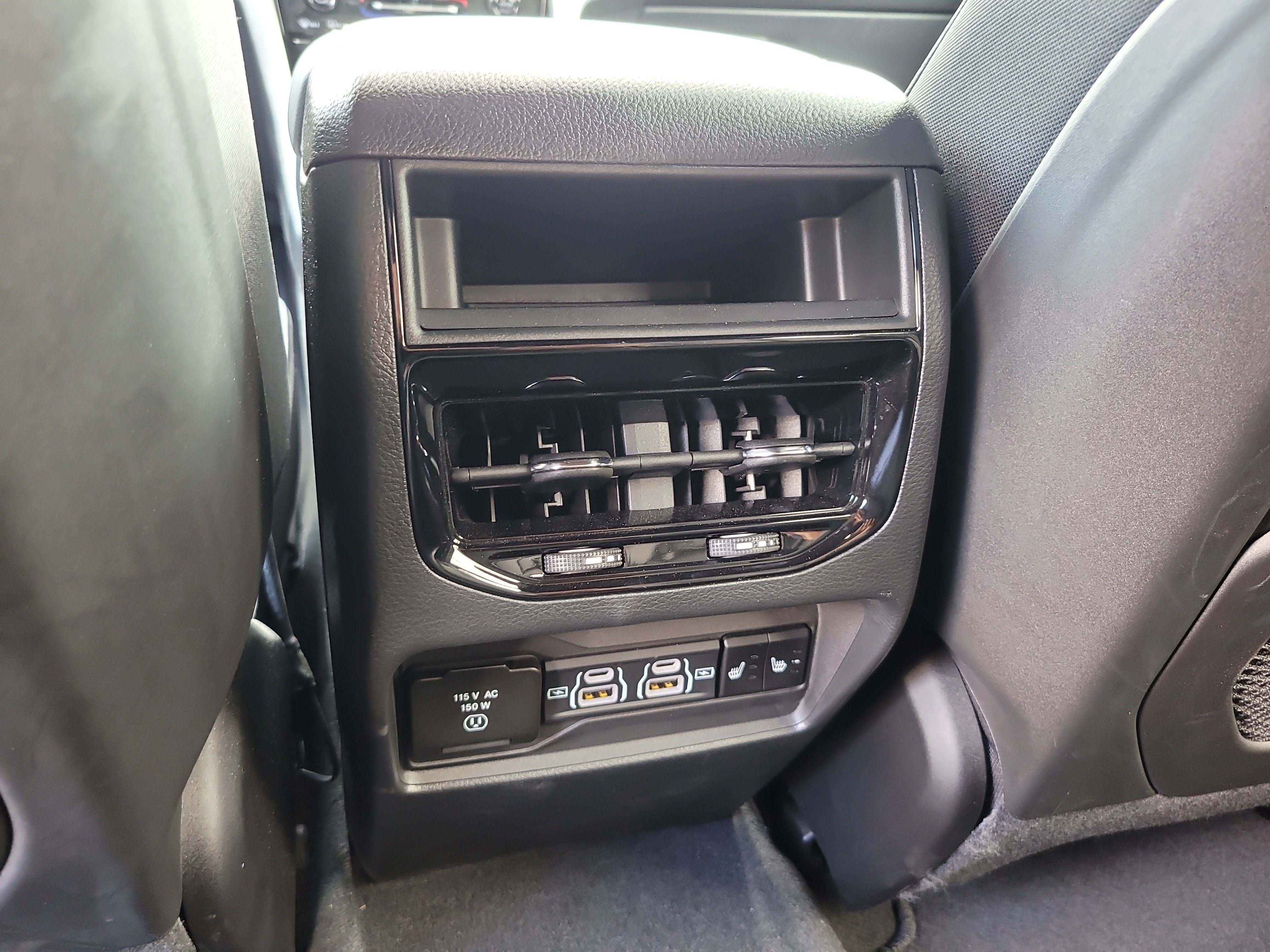 Used 2024 Jeep Grand Cherokee Limited w/ Black Appearance Package RWD image 13