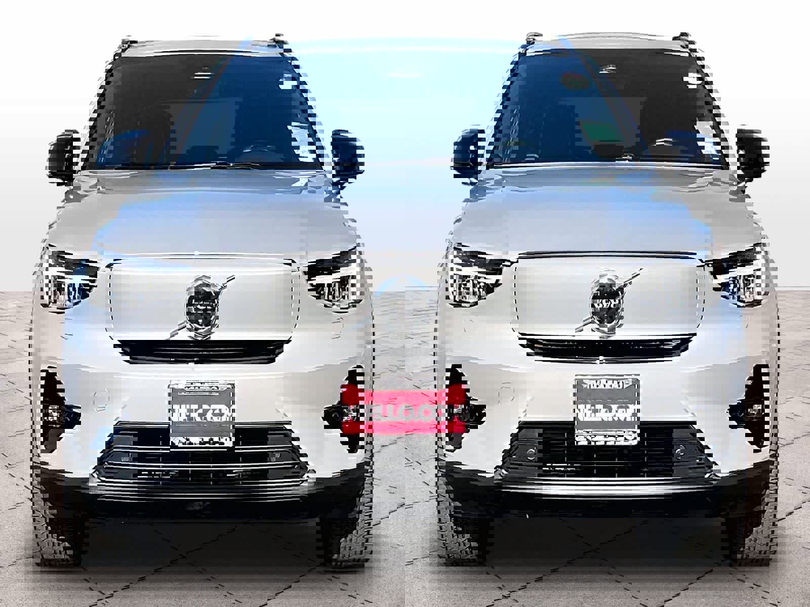 Used 2023 Volvo XC40 Recharge Plus image 3