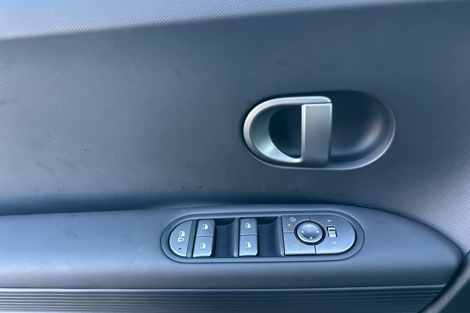 New 2026 Hyundai Ioniq 5 SE image 11