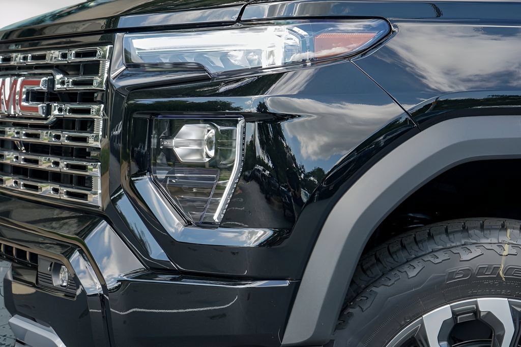New 2026 GMC Canyon Denali AWD/4WD image 3