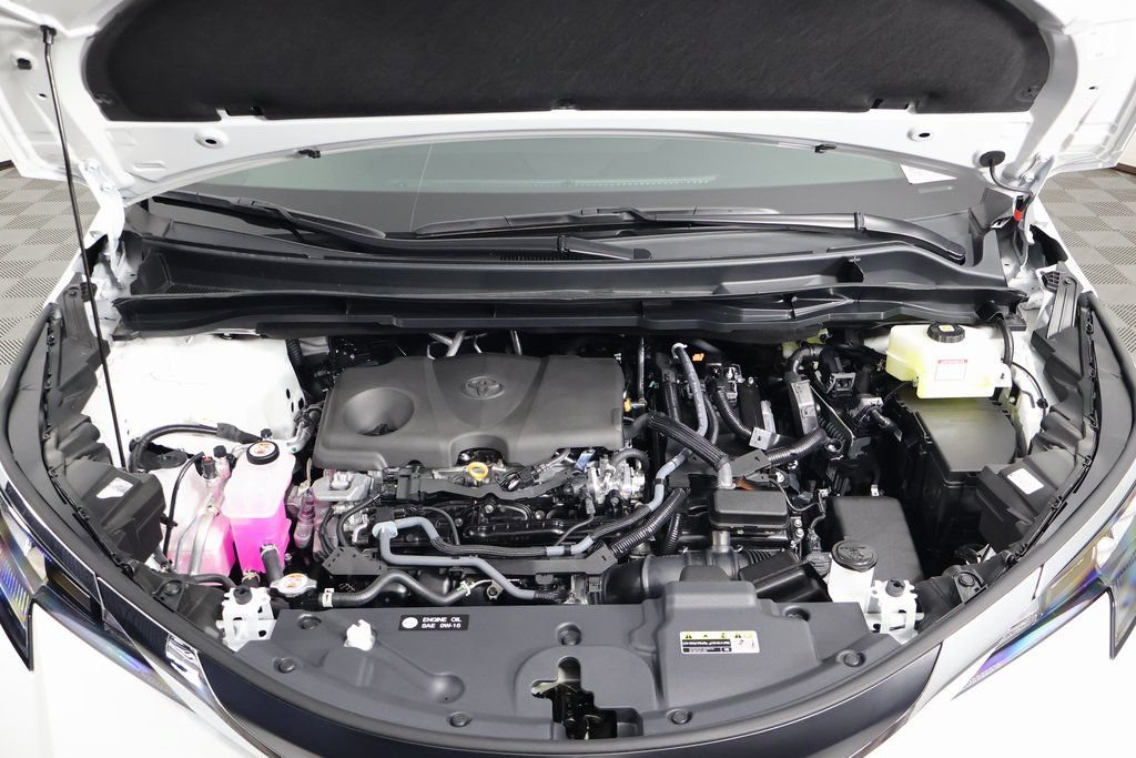 Used 2026 Toyota Sienna XLE FWD image 16