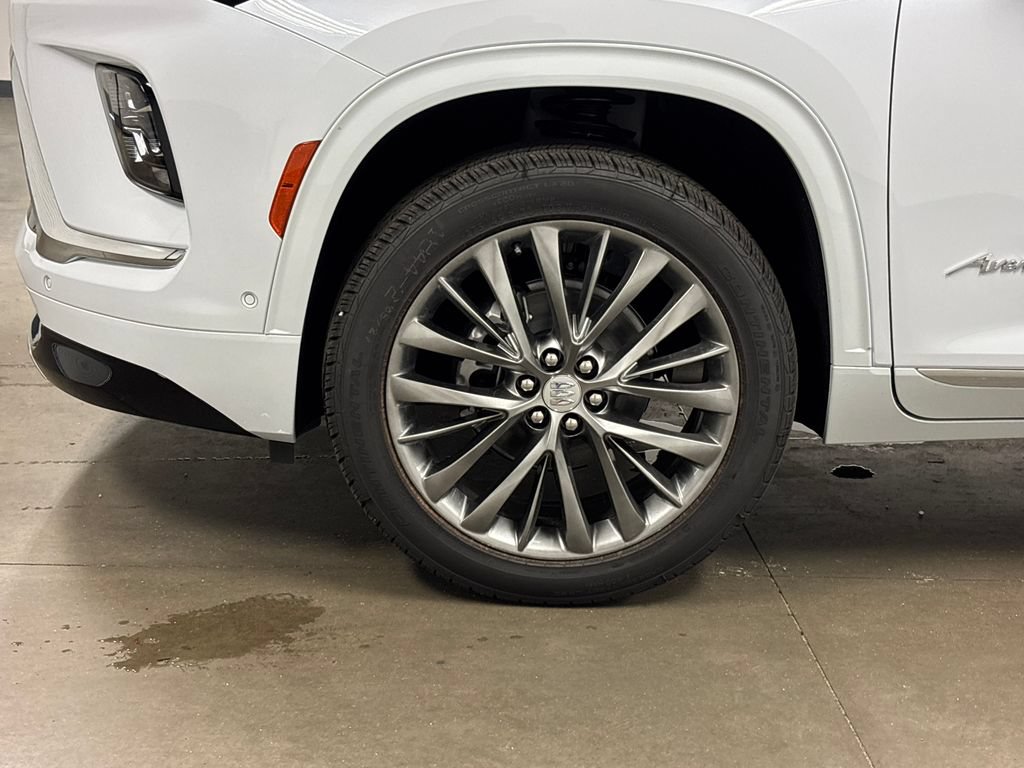 New 2026 Buick Enclave Avenir w/ Super Cruise Package FWD image 10