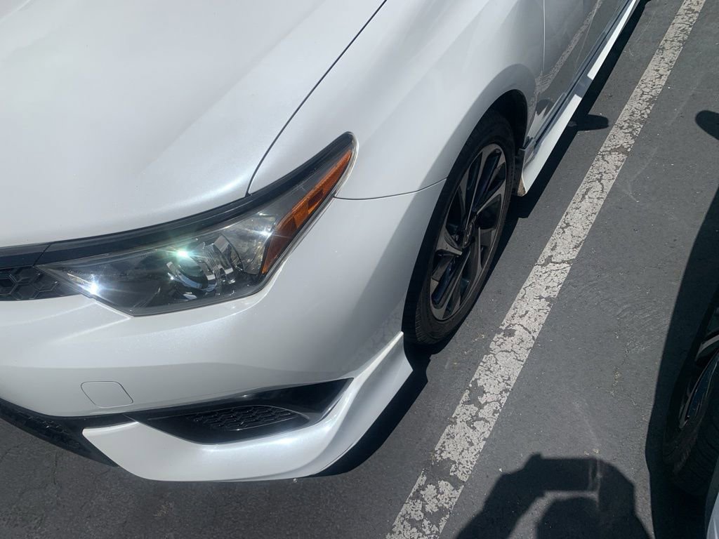 Used 2016 Scion iM image 2