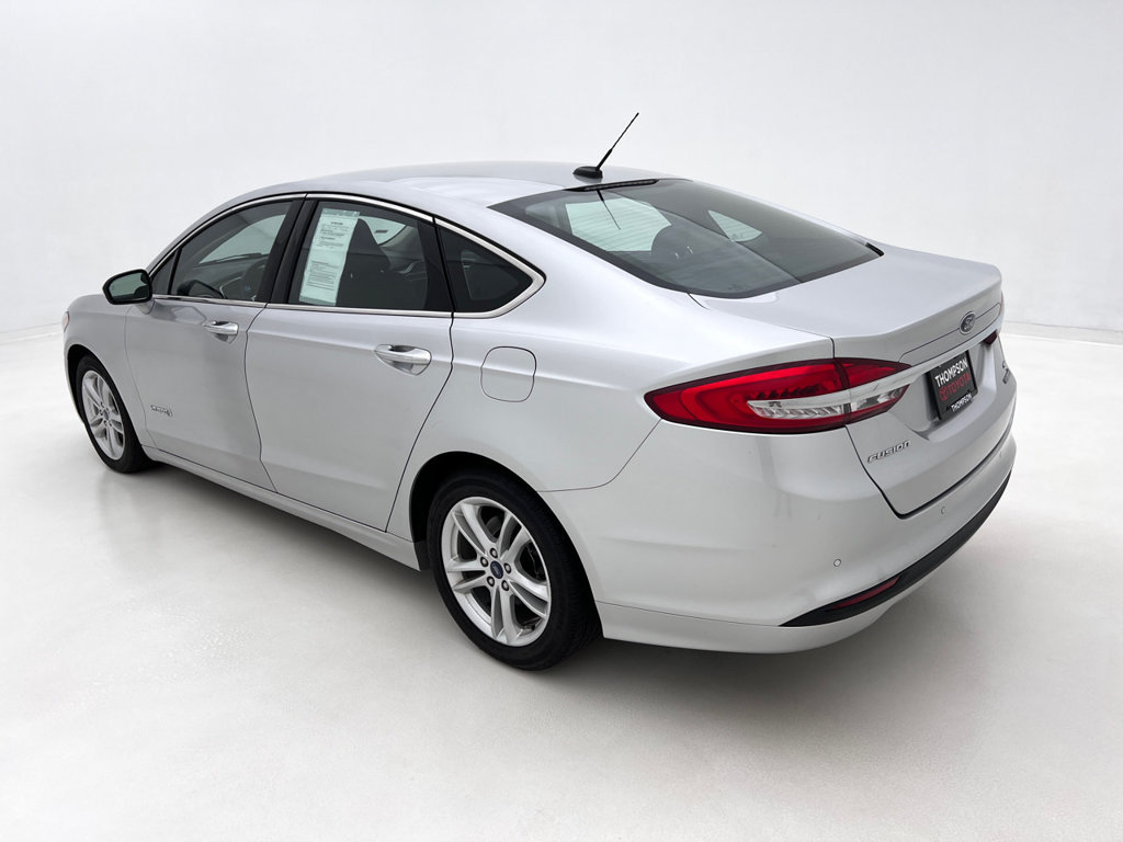 Used 2018 Ford Fusion SE w/ Equipment Group 602A FWD image 9