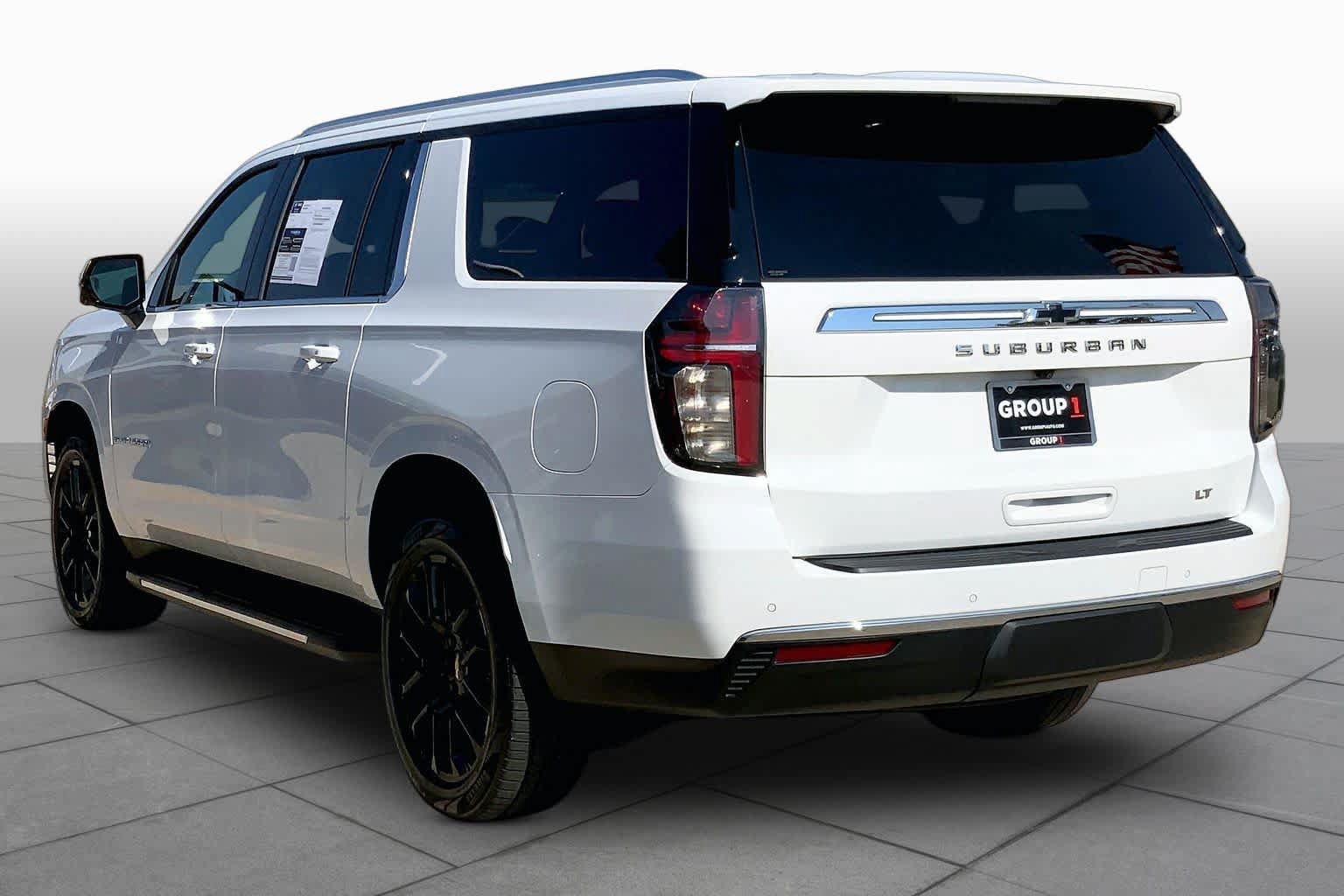 Used 2022 Chevrolet Suburban LT w/ LT Signature Package AWD/4WD image 11