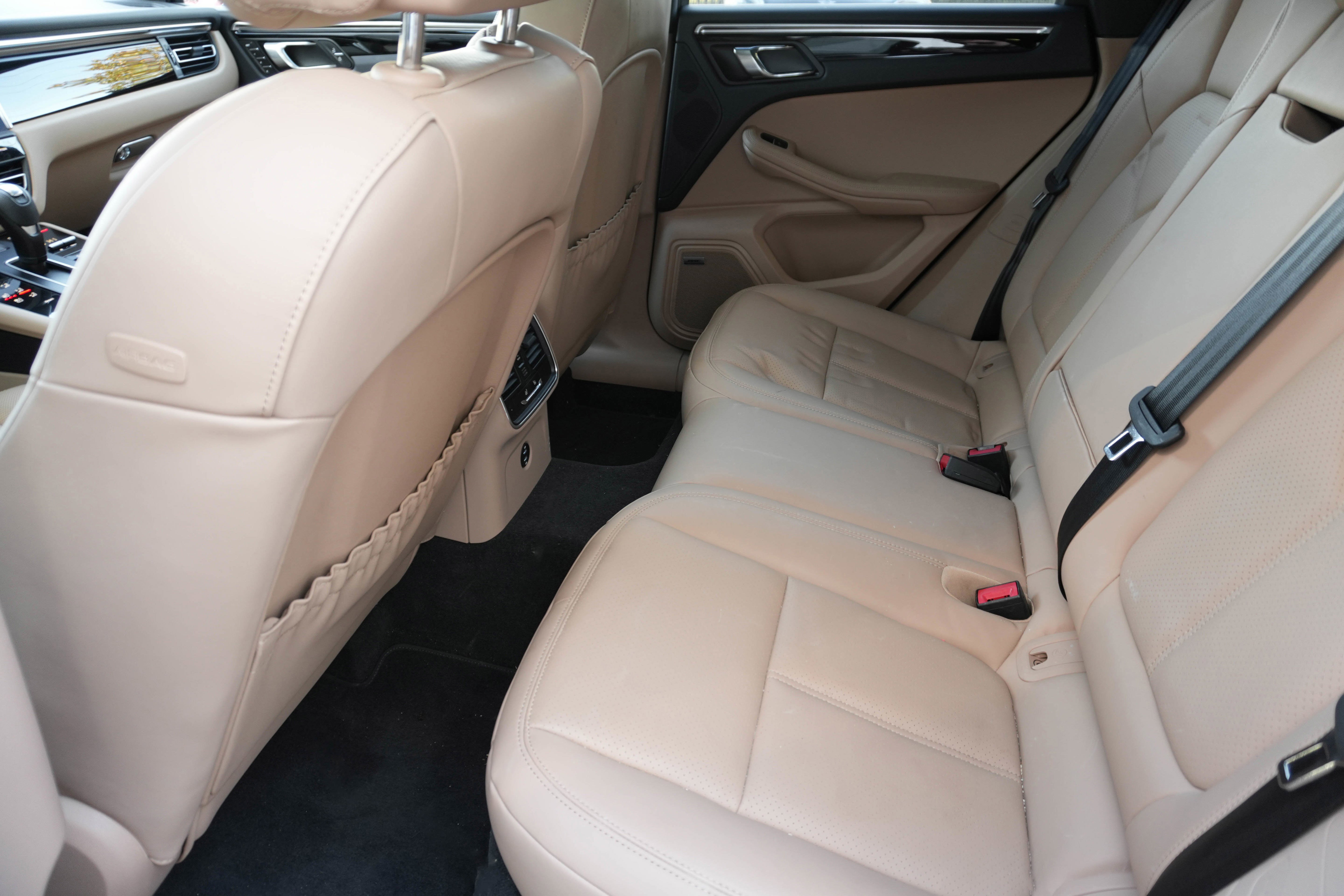 Used 2024 Porsche Macan image 38