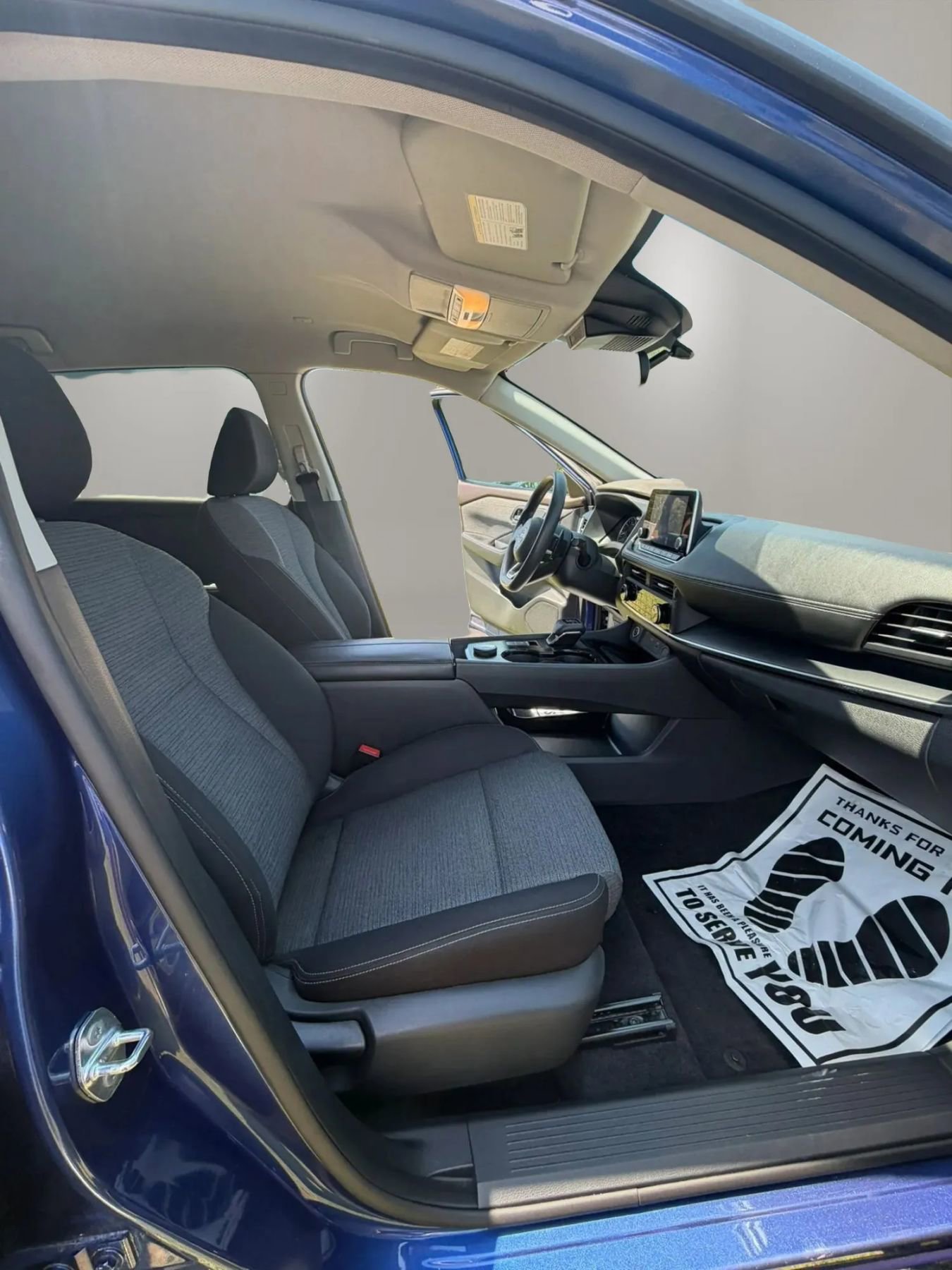 Used 2022 Nissan Rogue S AWD/4WD image 10