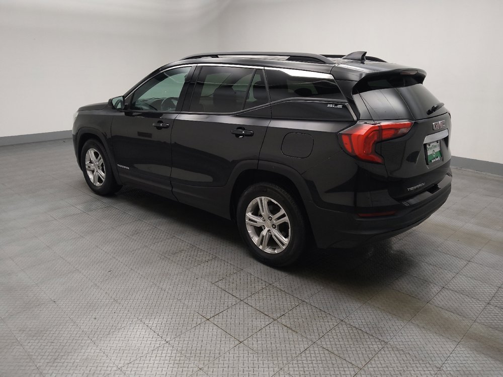 Used 2020 GMC Terrain SLE w/ Driver Convenience Package FWD image 3