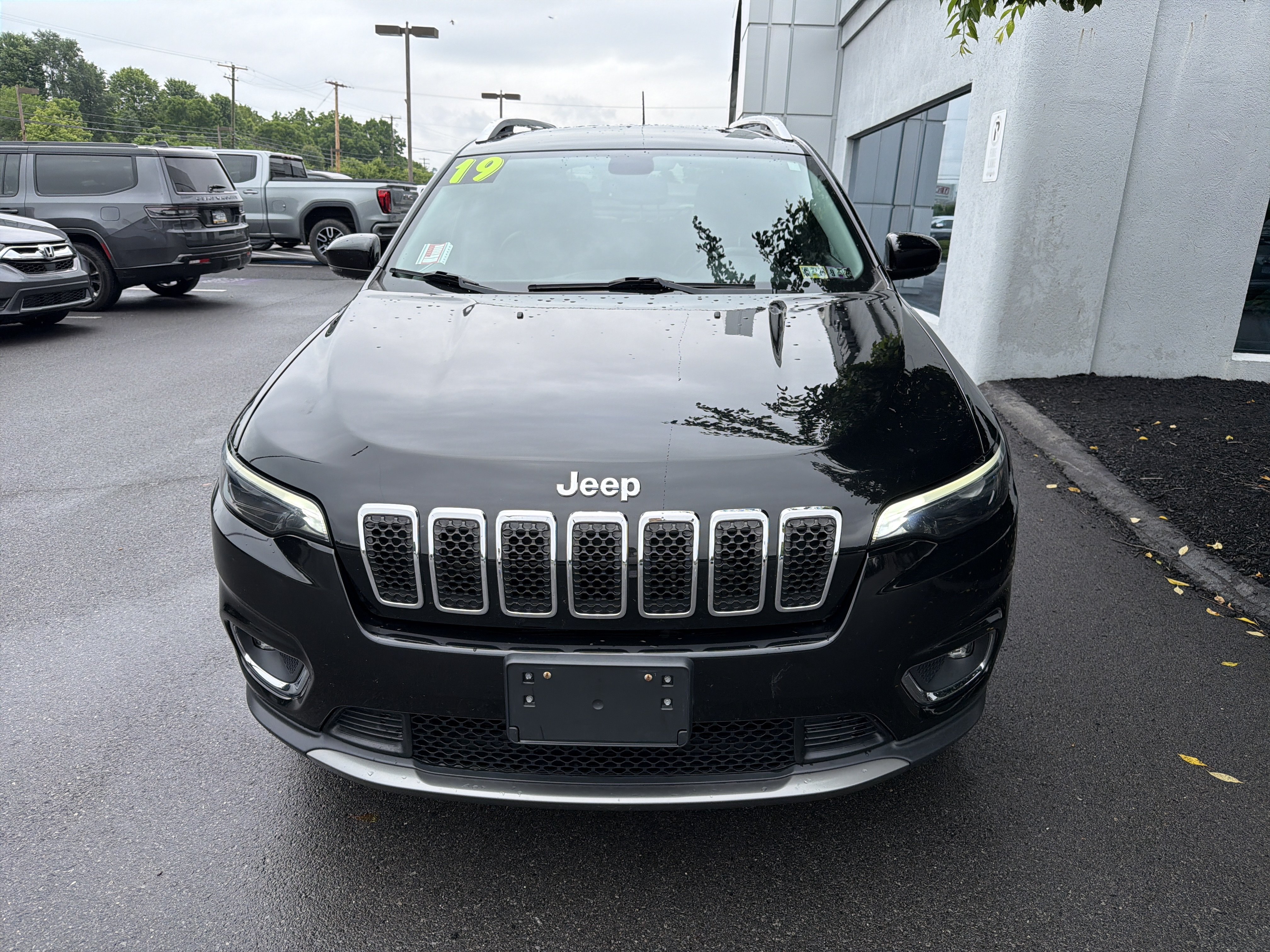 Used 2019 Jeep Cherokee Limited AWD/4WD image 8