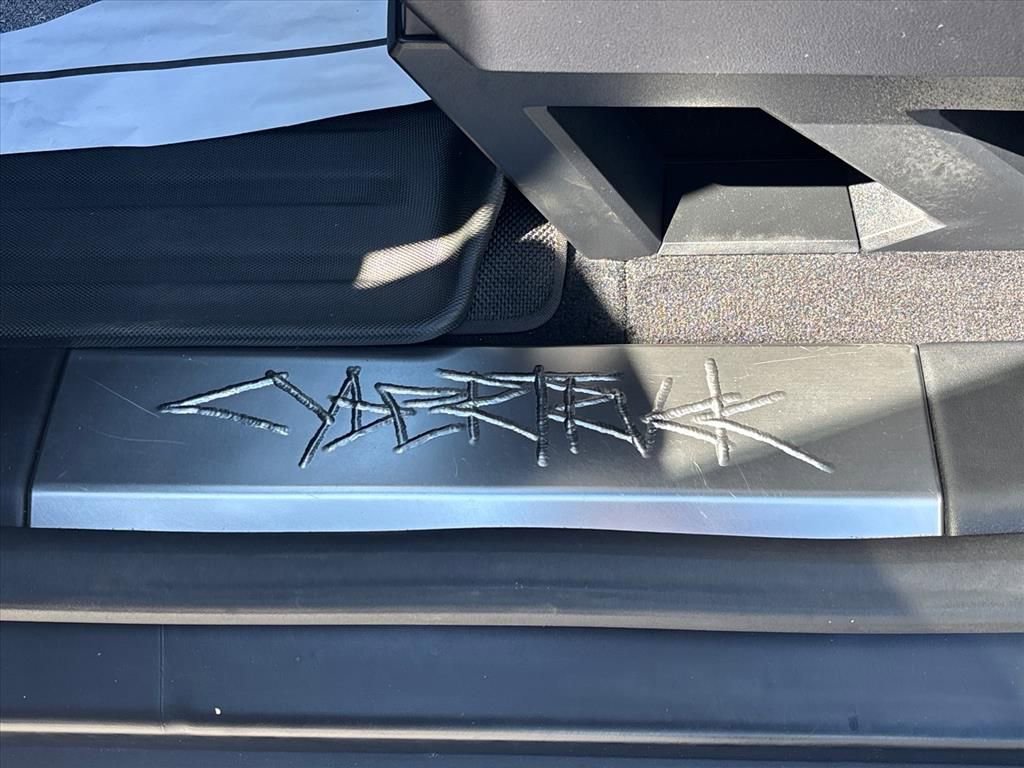 Used 2025 Tesla Cybertruck AWD Crew Cab image 40