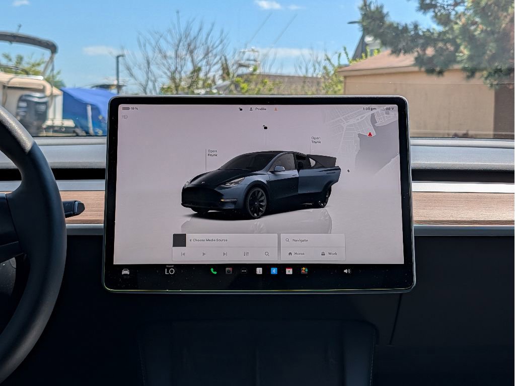 Used 2024 Tesla Model Y Long Range AWD/4WD image 22