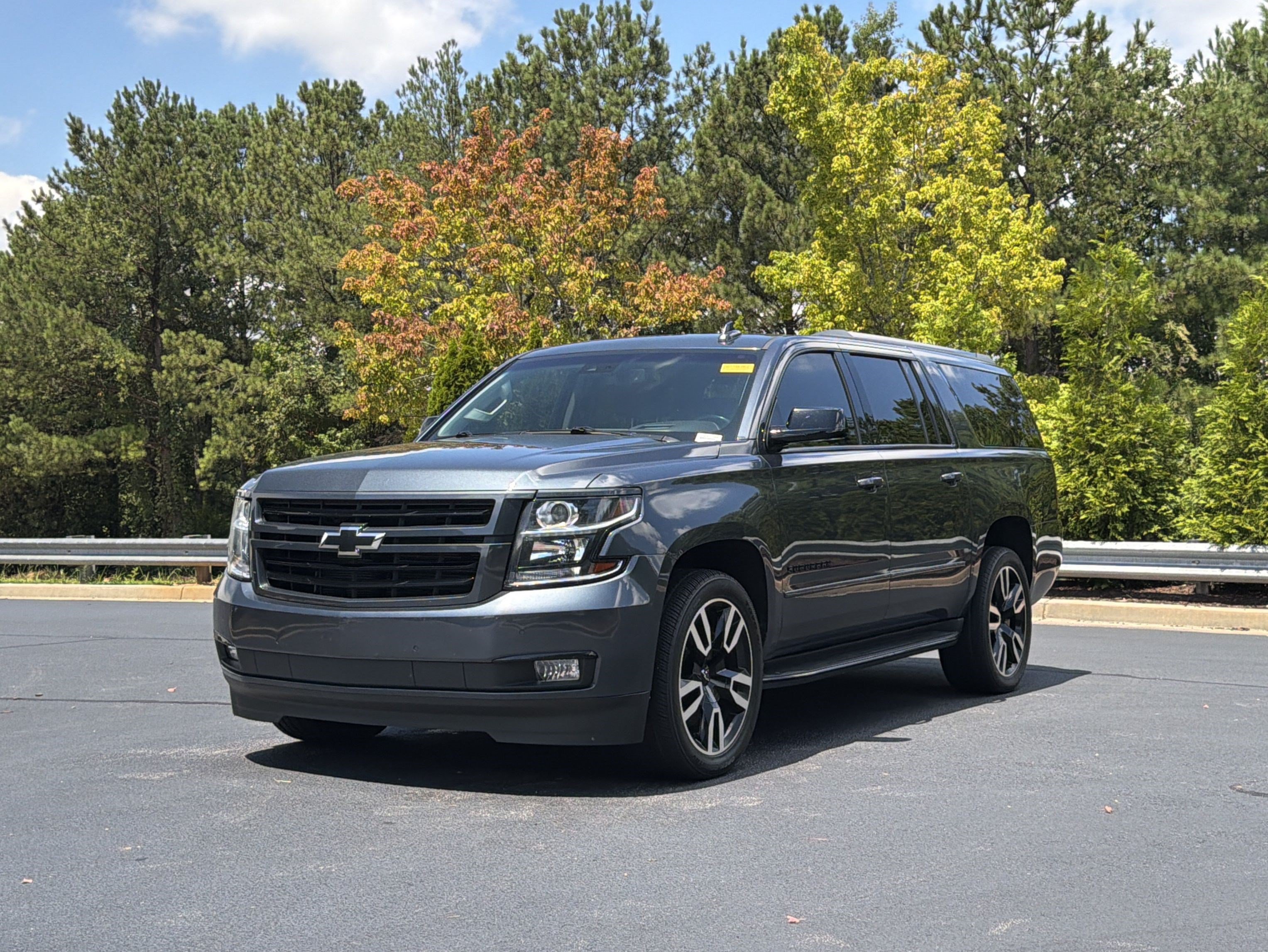 Used 2019 Chevrolet Suburban Premier AWD/4WD image 11