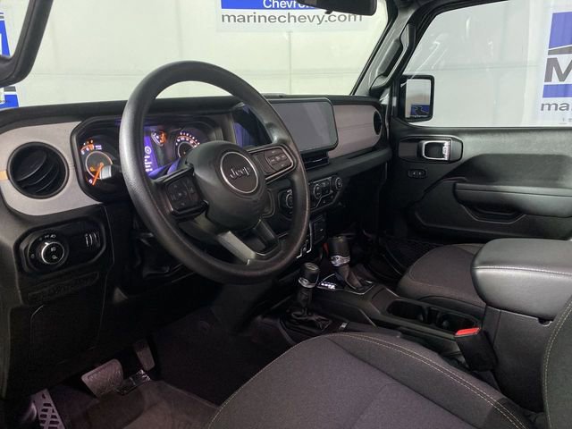 Used 2025 Jeep Gladiator Sport image 15