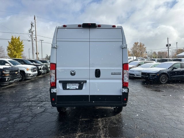 Used 2025 RAM ProMaster 2500 w/ Convenience Group image 6