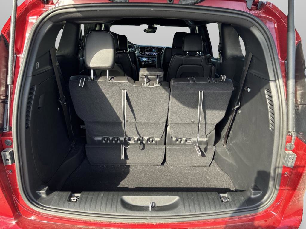 New 2026 Chrysler Pacifica Select FWD image 23