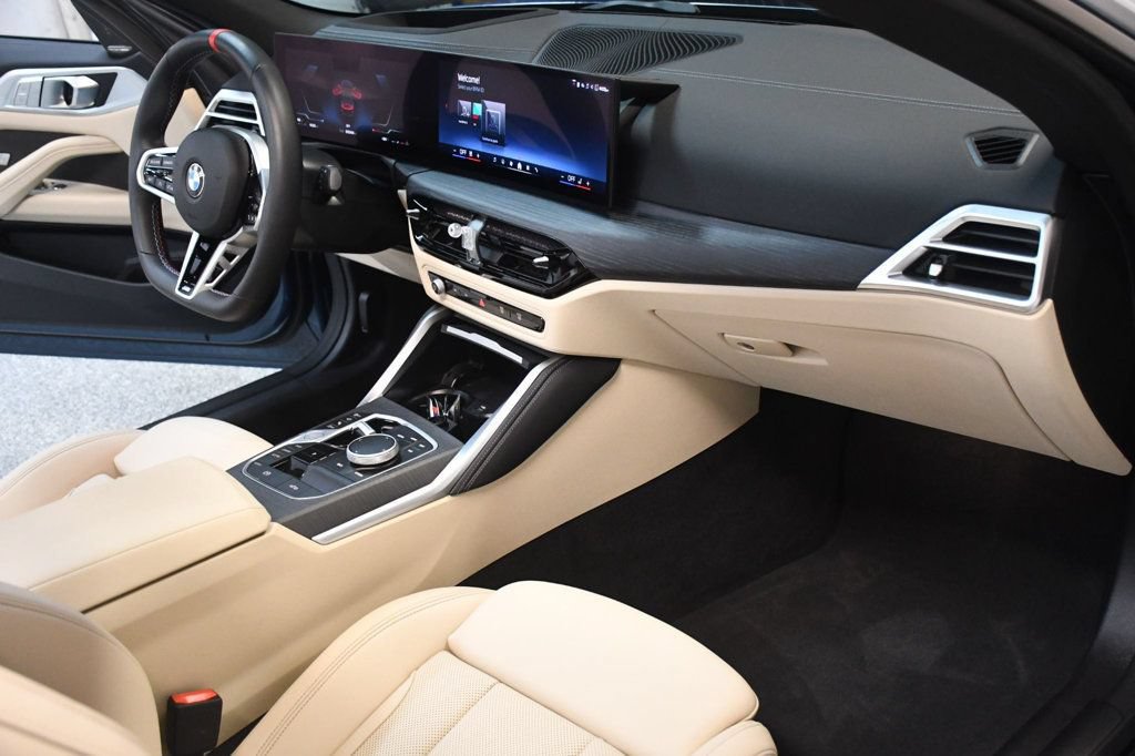 Used 2025 BMW M440i Convertible w/ Premium Package RWD image 32