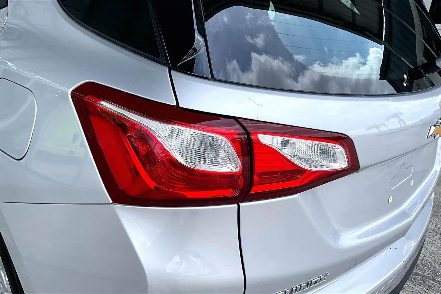 Used 2018 Chevrolet Equinox LS FWD image 20