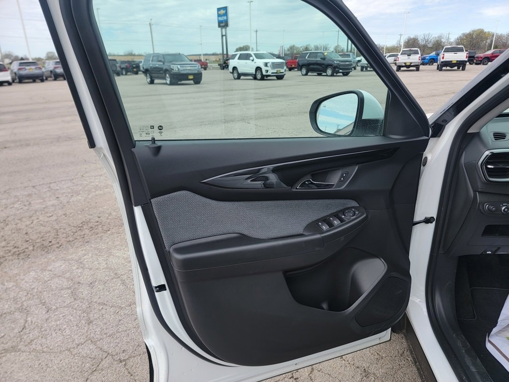 New 2025 Chevrolet TrailBlazer LT w/ LT Cold Weather Package image 18